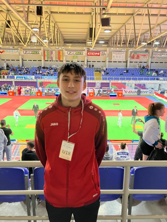 Michael Hatzmann beim Budapest Cup mit dem Landeskader OÖ in der U18 Klasse - Erfahrungsbericht und Fotos auf unserem Blog! 🥋🏆