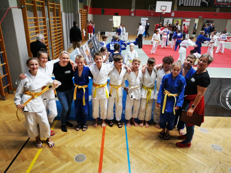 Erfolgreicher Wettkampftag für JUBS mit Siegen und Platzierungen in Österreich und international. Gesamtwertung Platz 12 von 46 Clubs aus 8 Nationen.